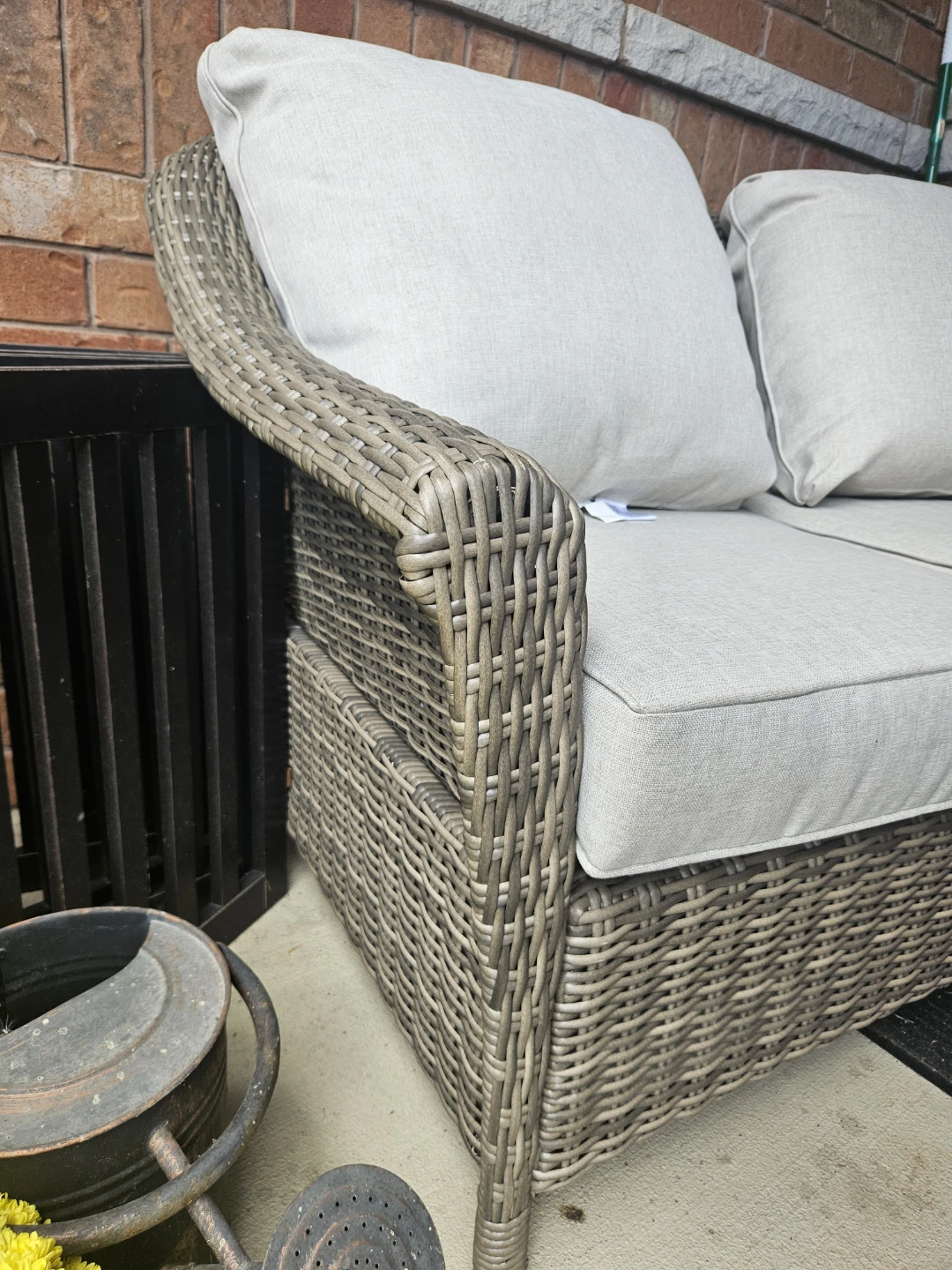 Hampton Bay loveseat outside furniture - photo 2