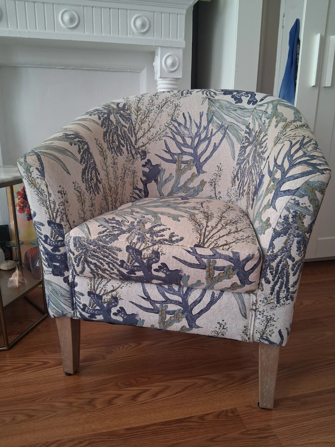 Armchair coral pattern