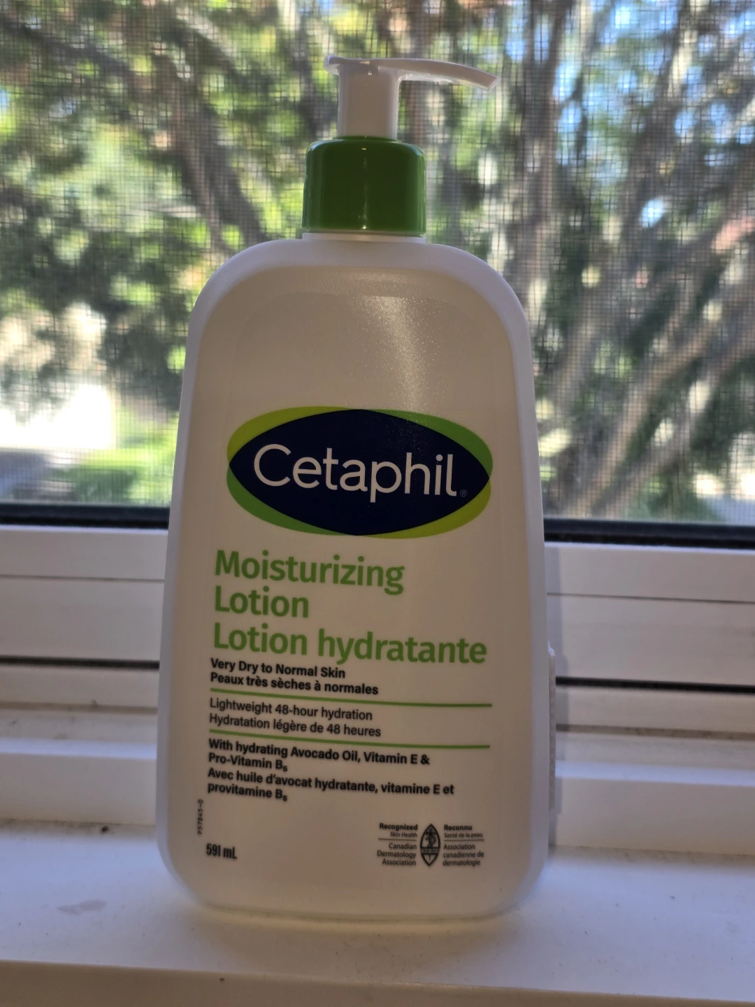 Cetaphil lotion + Olay bodywash - photo 2