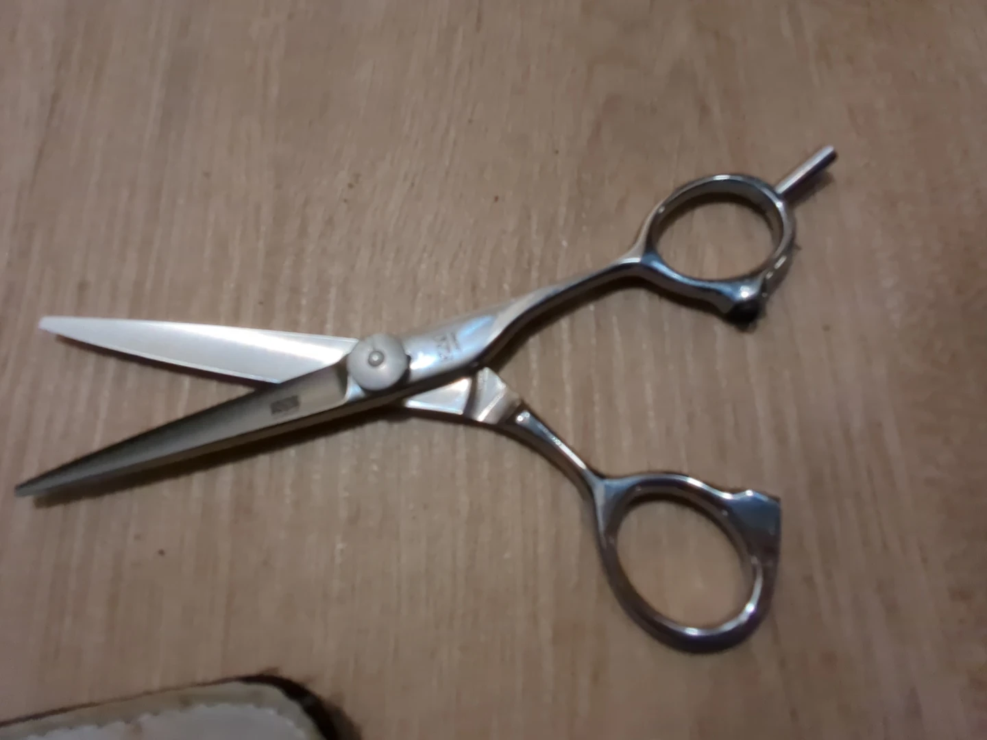 KAI Japan Haircutting Scissors - photo 3