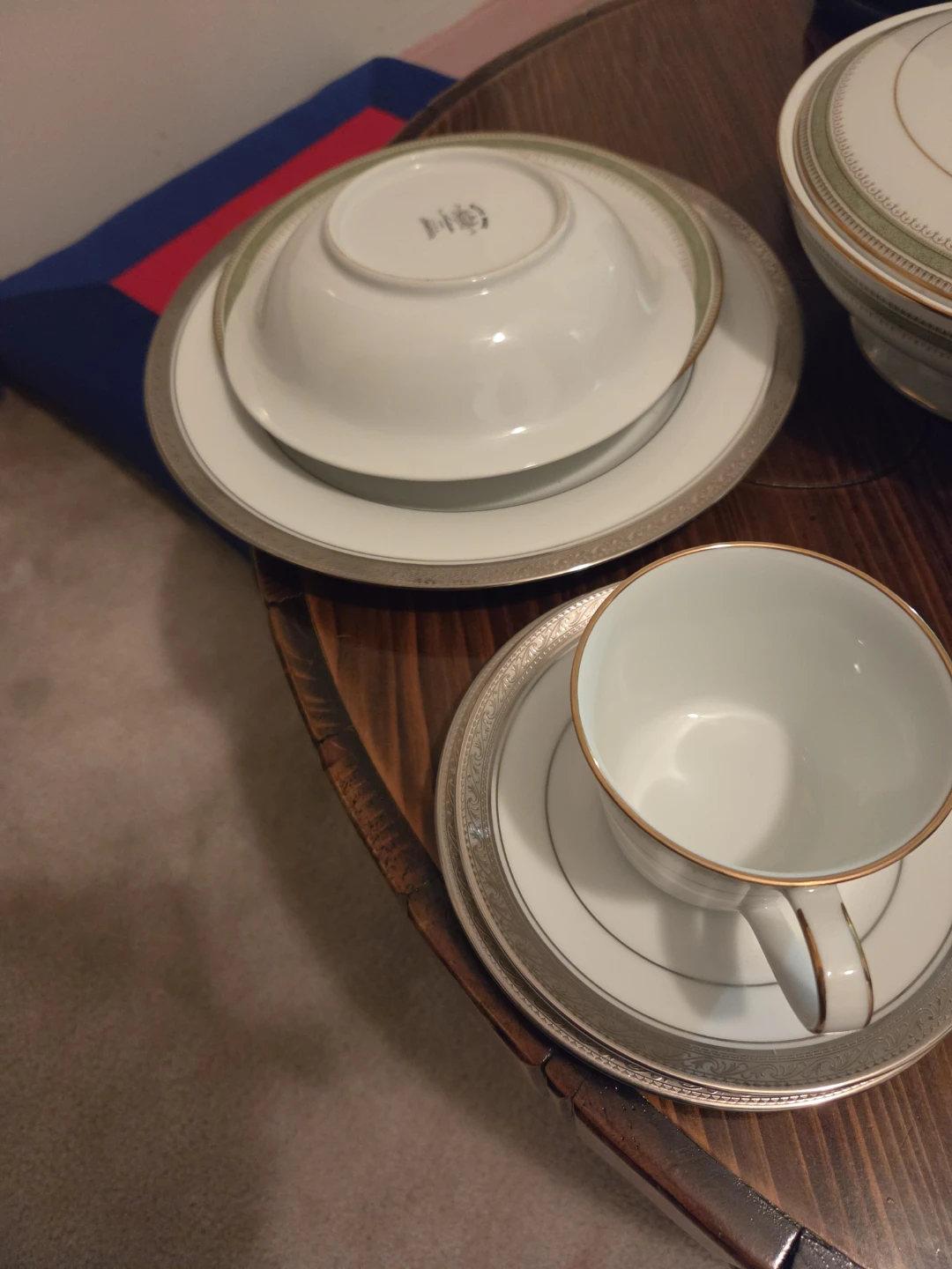 12 place settings Noritake Fine China Tableware