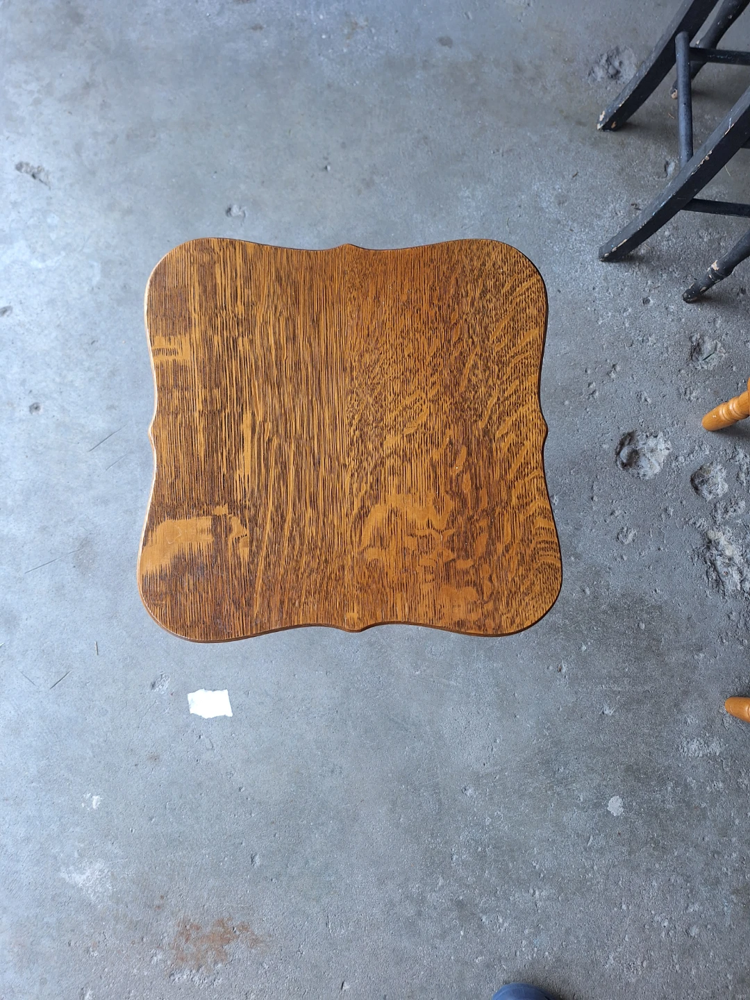 Vintage Oak Side Table - photo 2