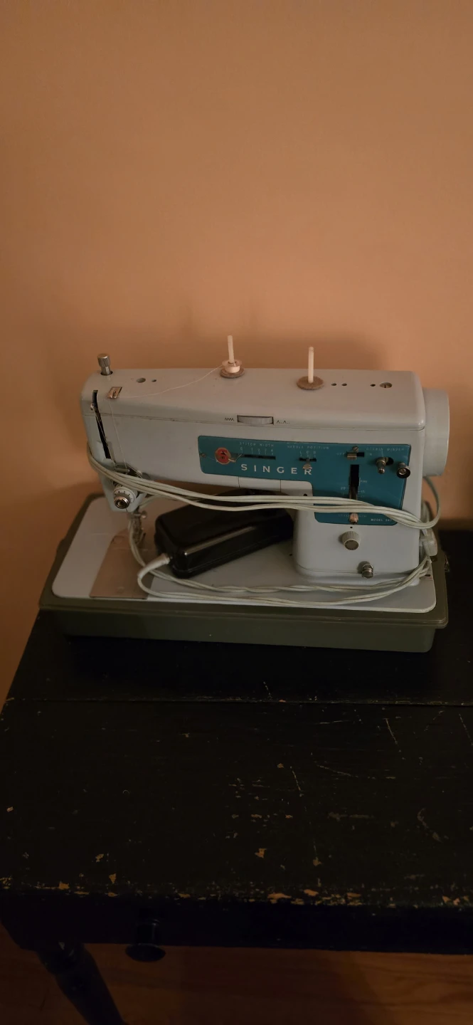 Singer Sewing Machine Model 247
