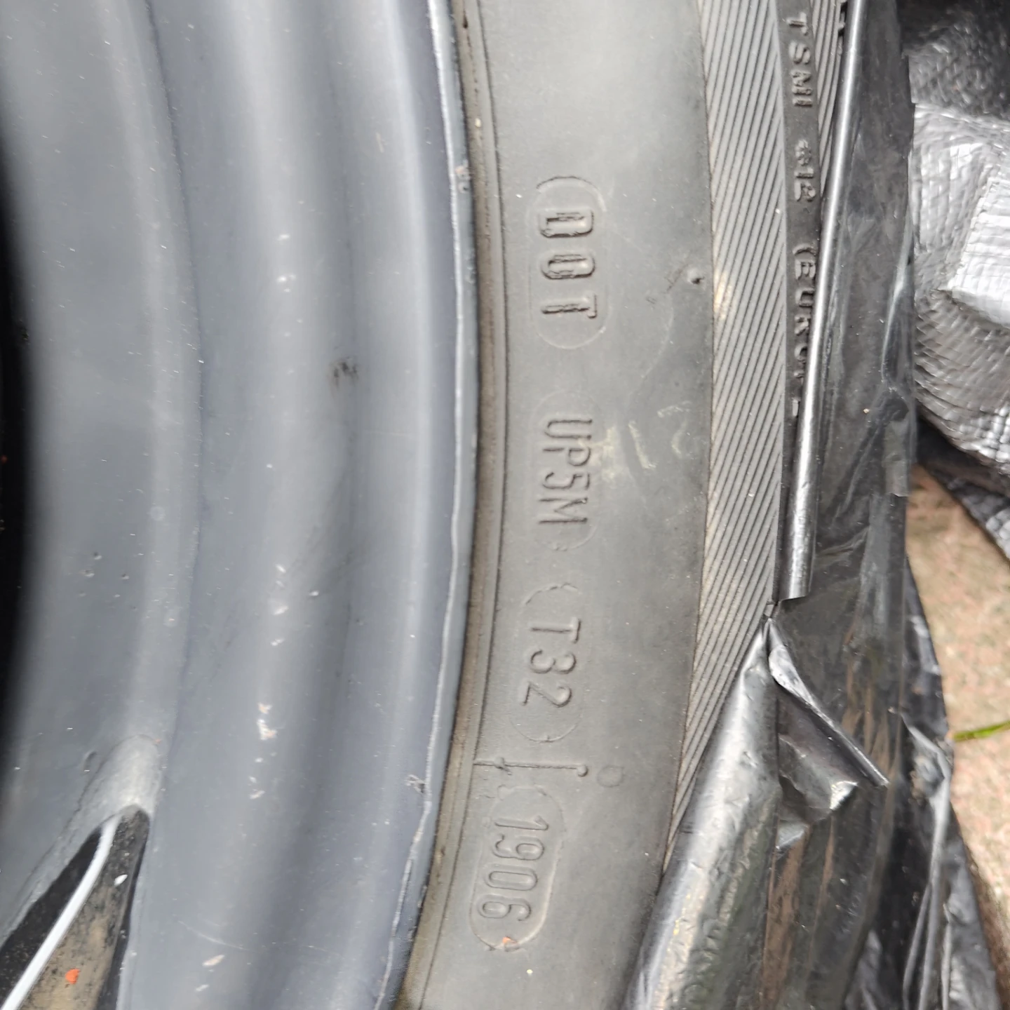 Loodin Winter Tire with Rims set of 4 came off a Toyota Camry - photo 4