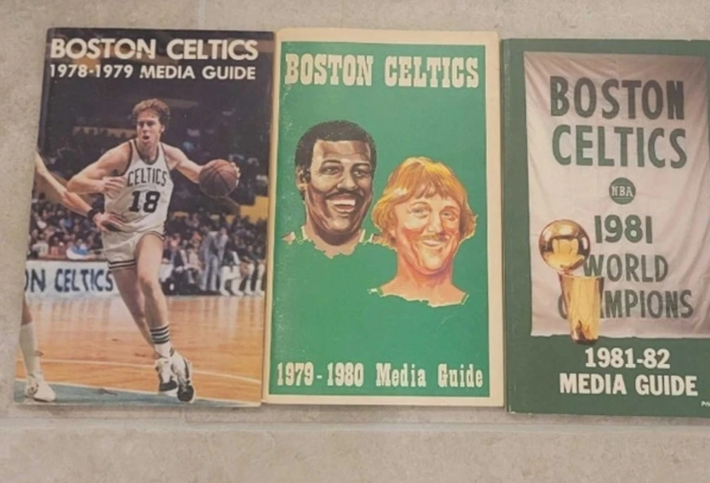 Collection of Vintage NBA Media Guides - photo 3