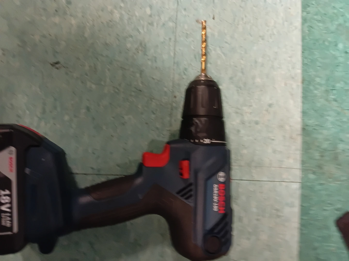 Bosch 18V Cordless Drill - photo 3