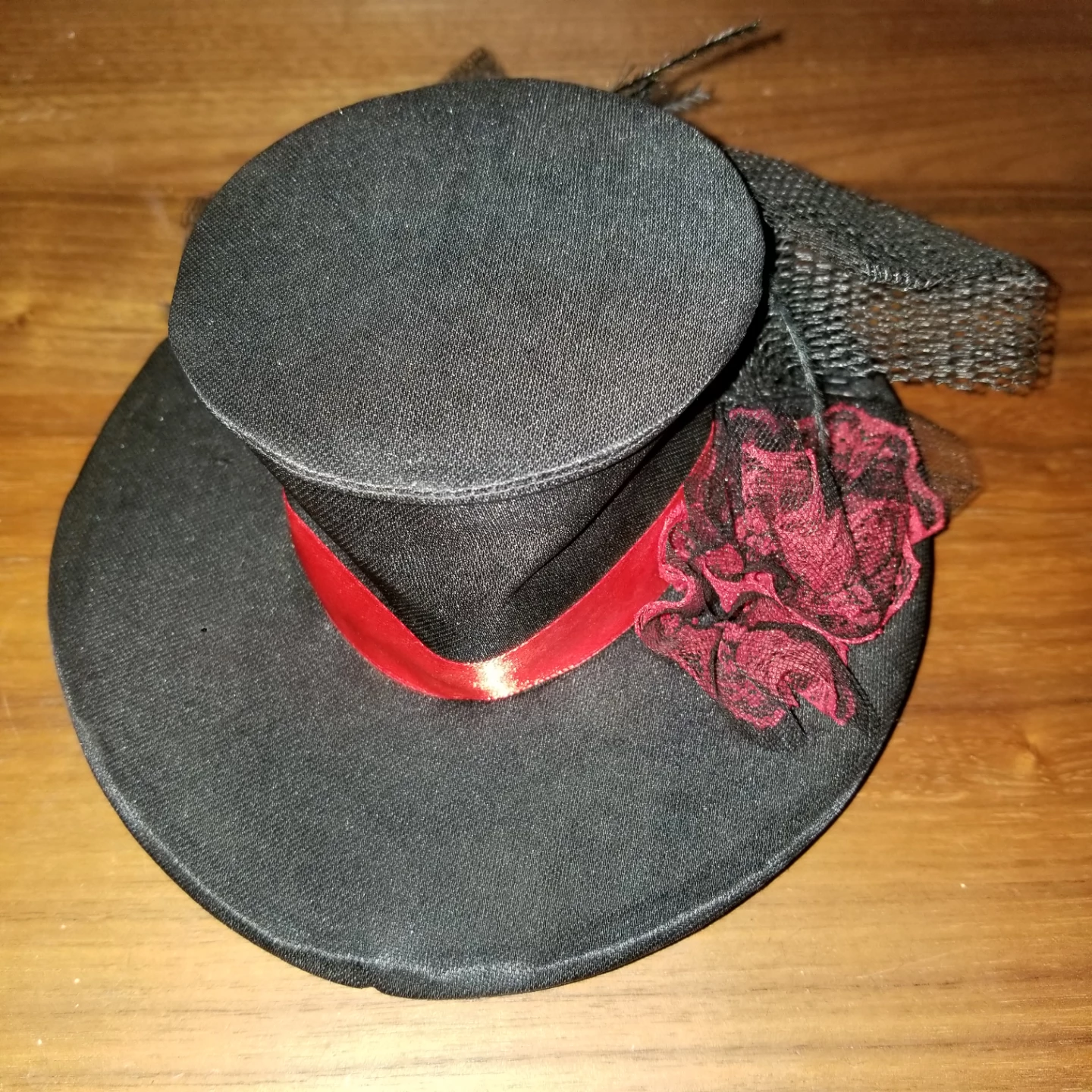 Gothic Mini Top Hat Fascinator - photo 2