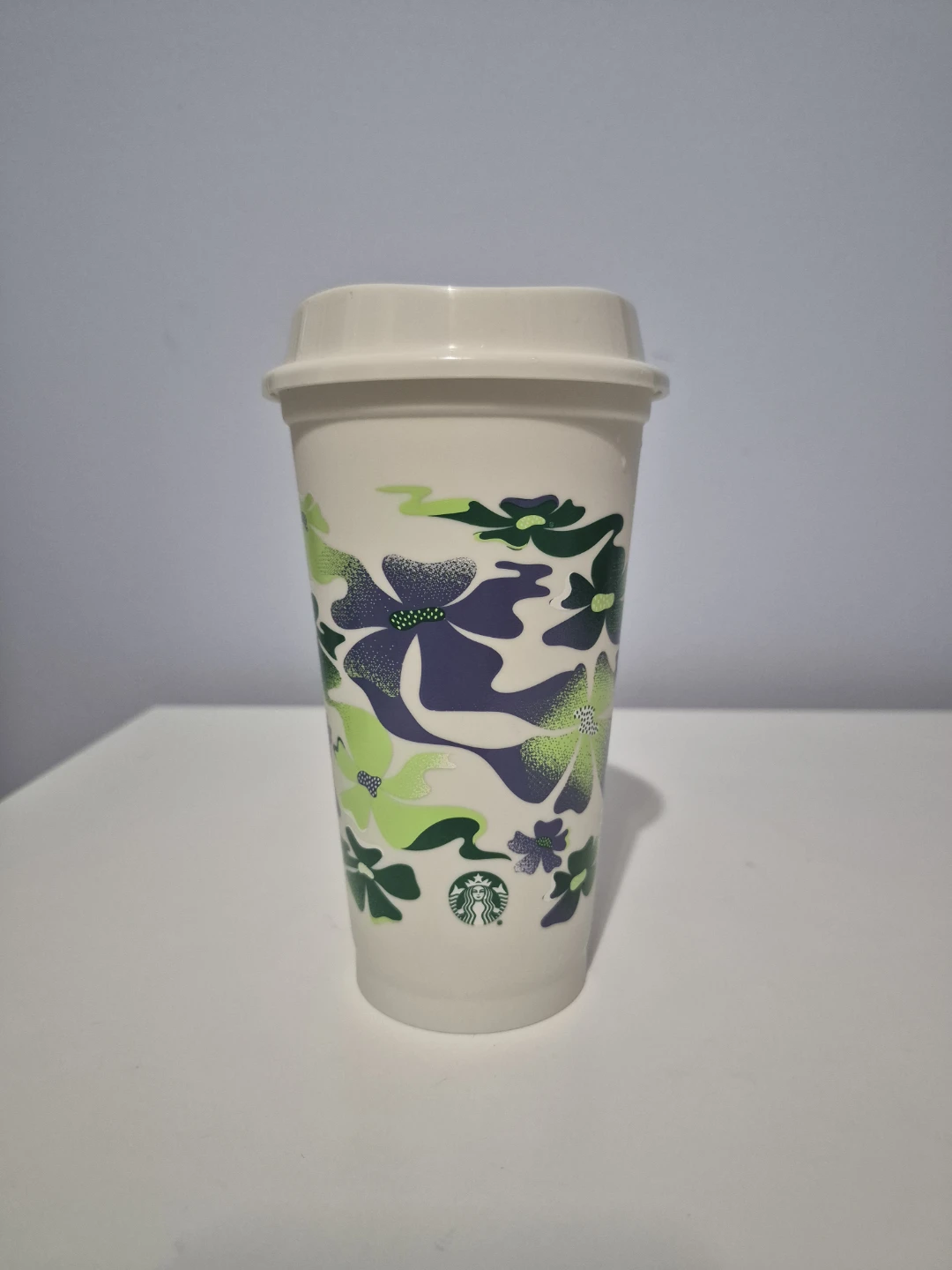 Starbucks Reusable Coffee Cup with Lid 16oz