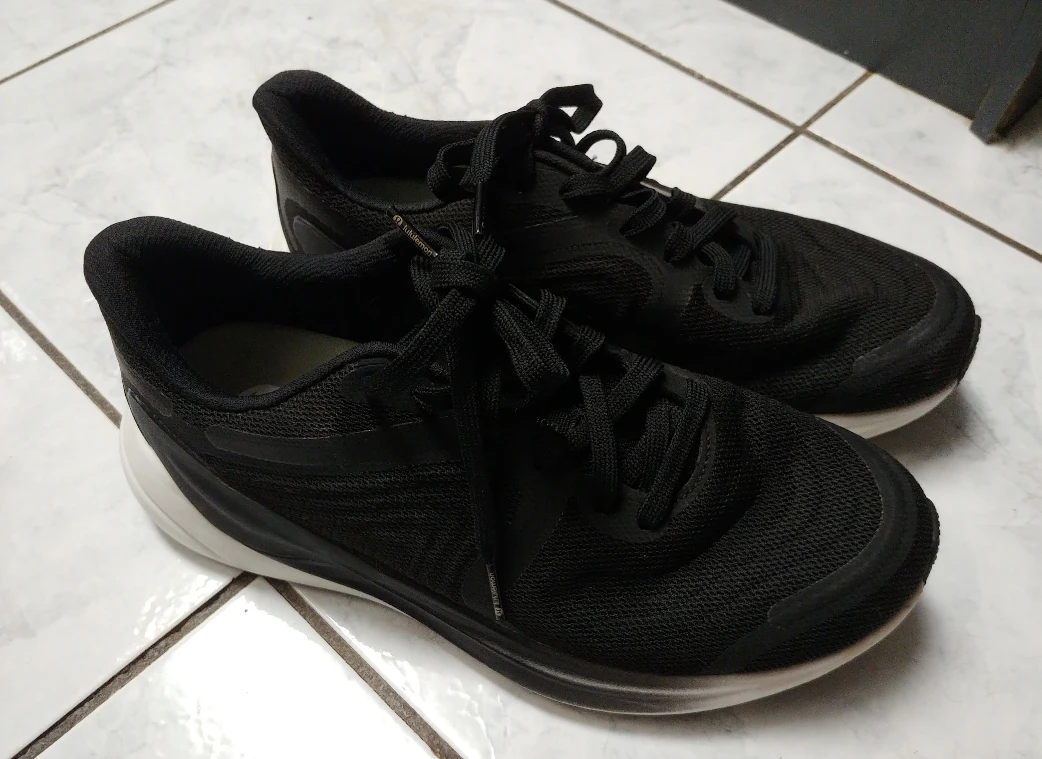 Lululemon Running Shoes (size 9) - photo 2
