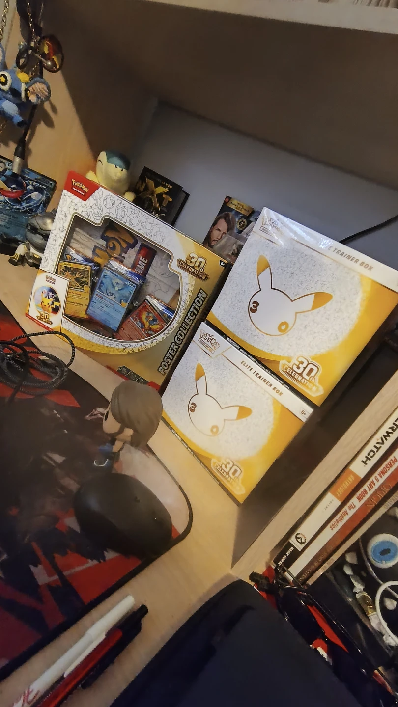 Pokemon 30th Anniversary Celebration Boxes - photo 2