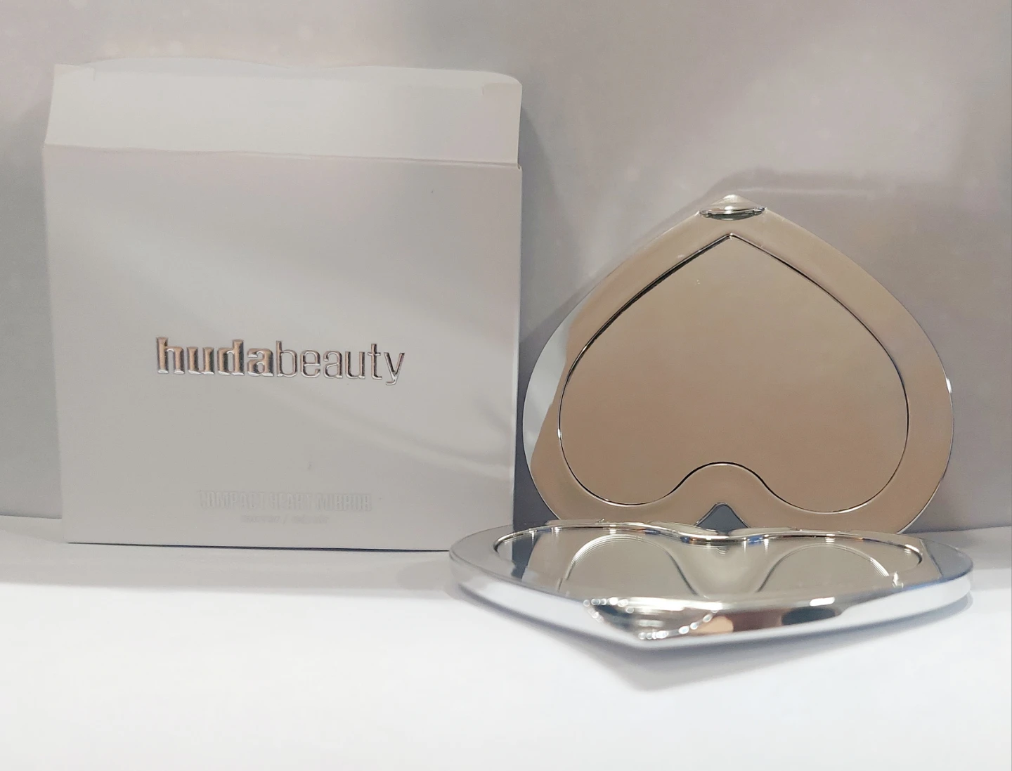 Huda Beauty Mirror - photo 2