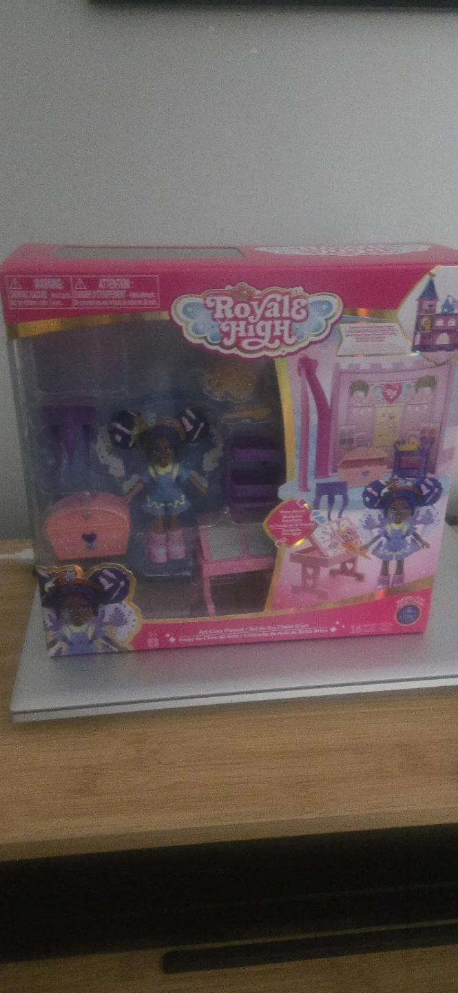 Royale High Art Class Playset