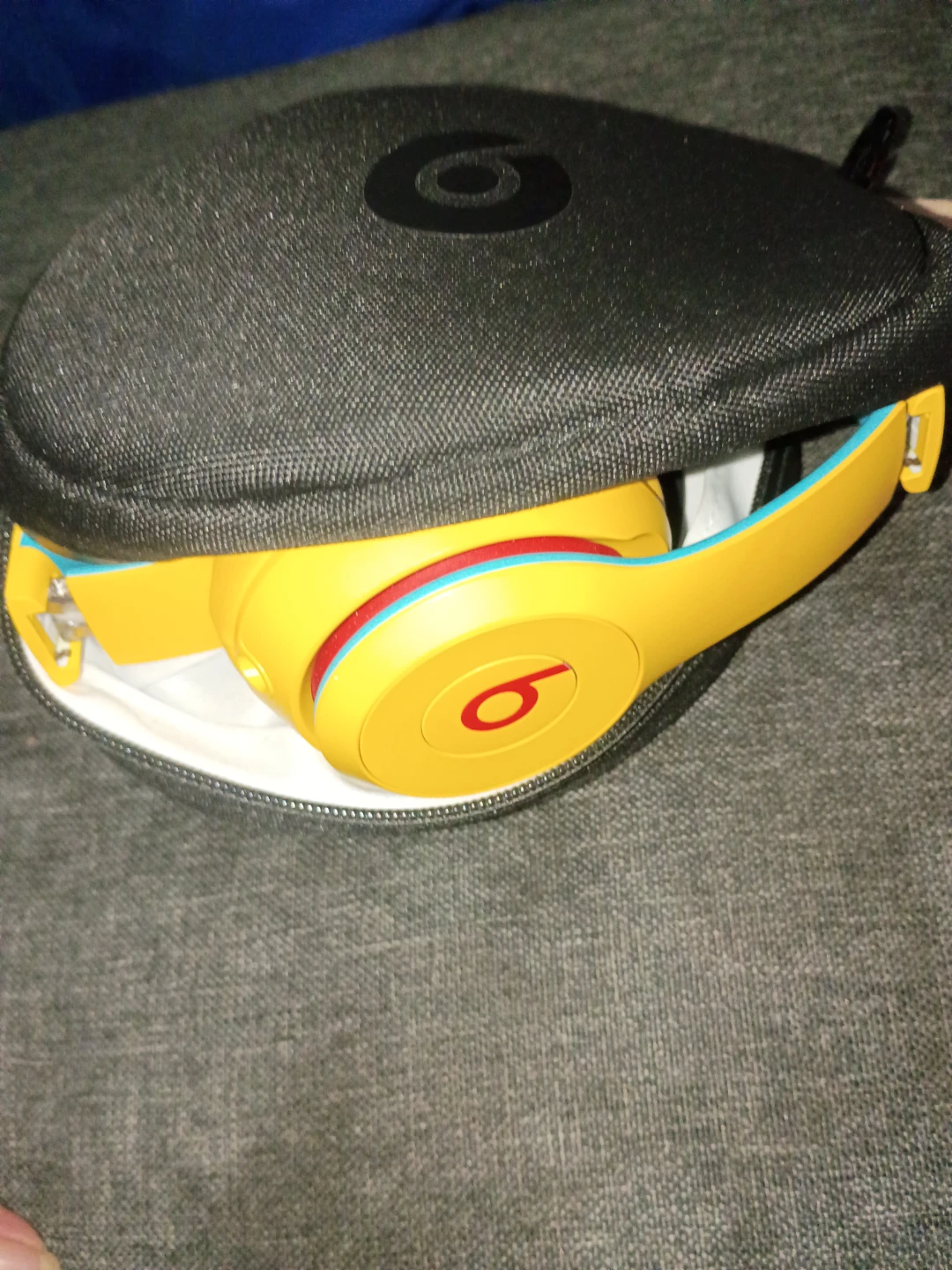 Beats Solo3 Wireless Headphones Yellow and Blue