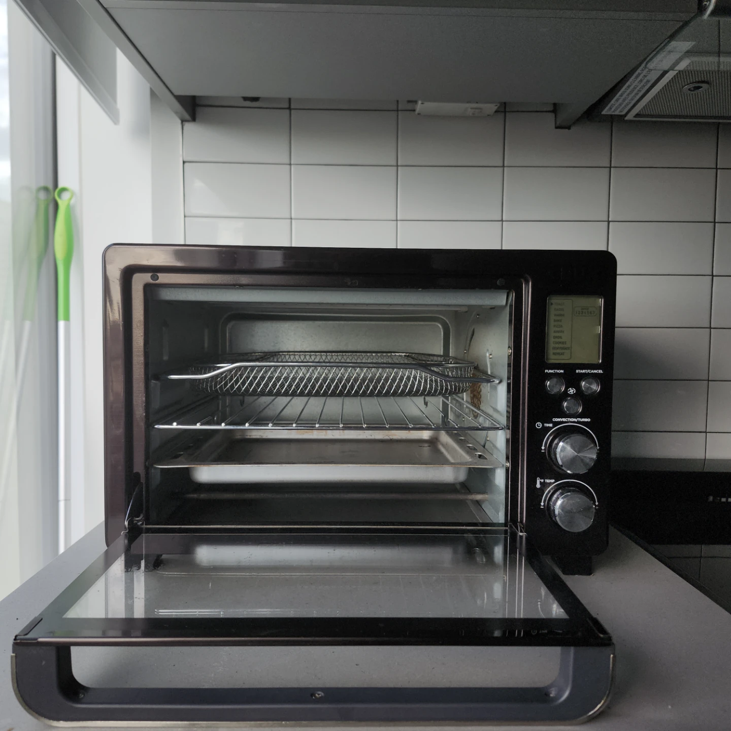 6 Slice Air Fryer Toaster Oven - Black Stainless Steel | CRUX - photo 2