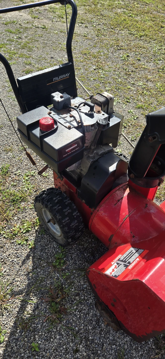 Murray 8/24 Snowblower - photo 3