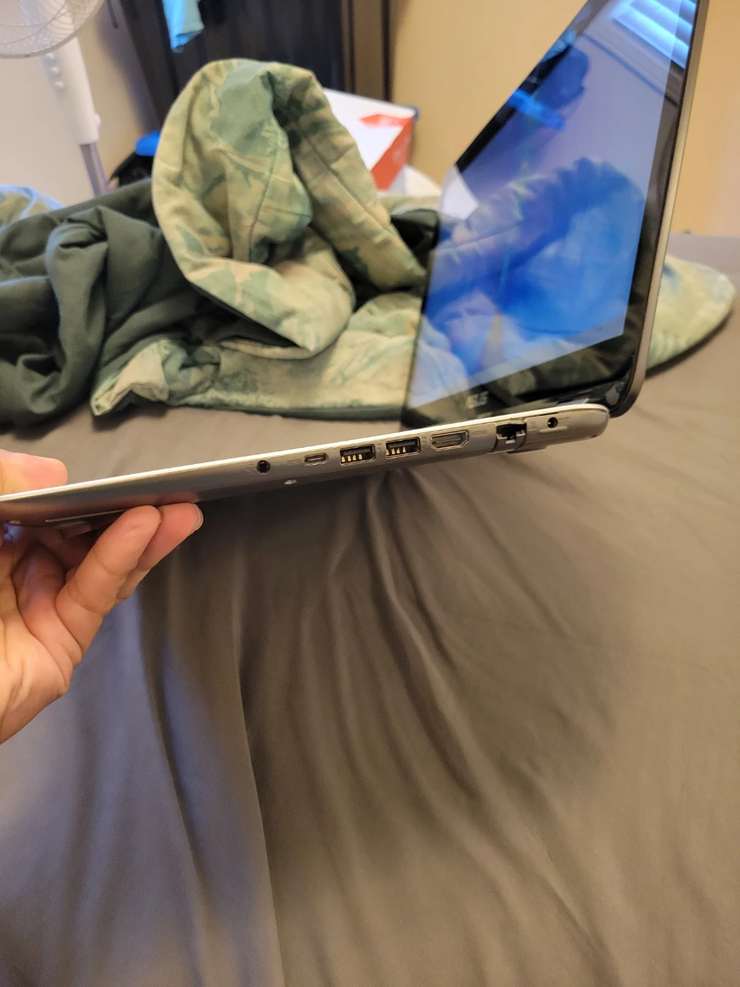 ASUS Laptop - photo 2