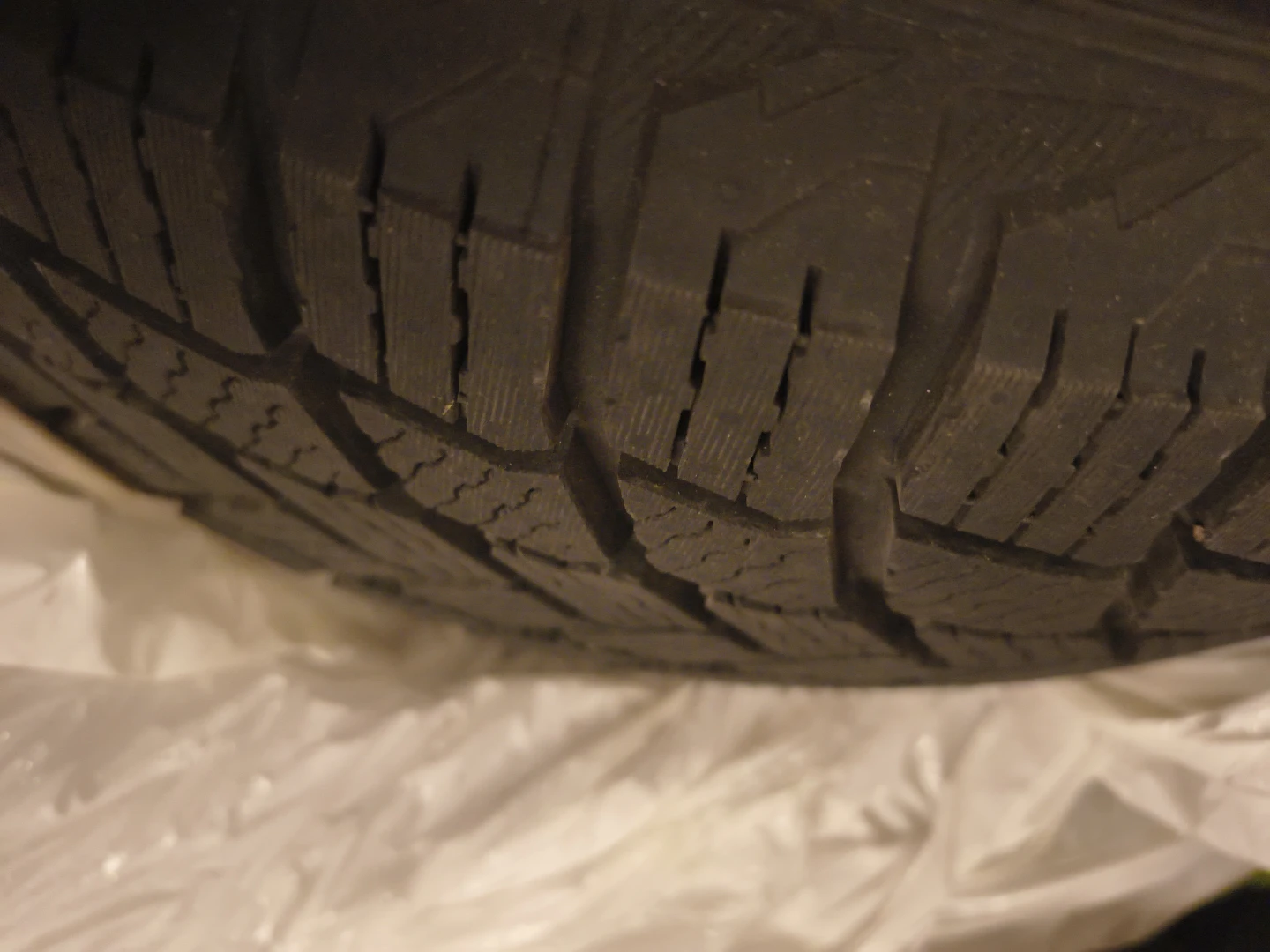Michelin 205/60 R16 Tire - photo 4
