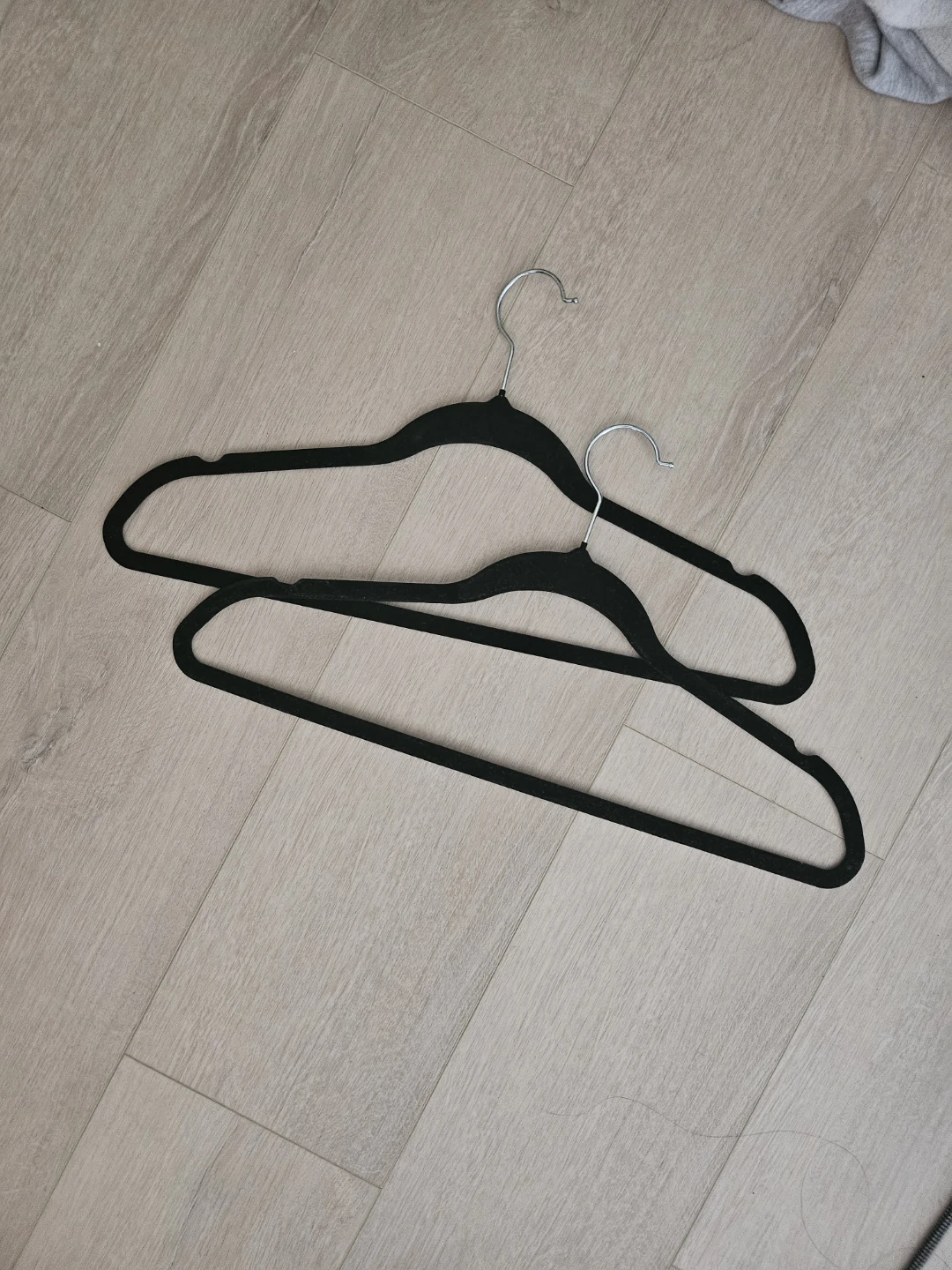Set of 30 Black Velvet Hangers