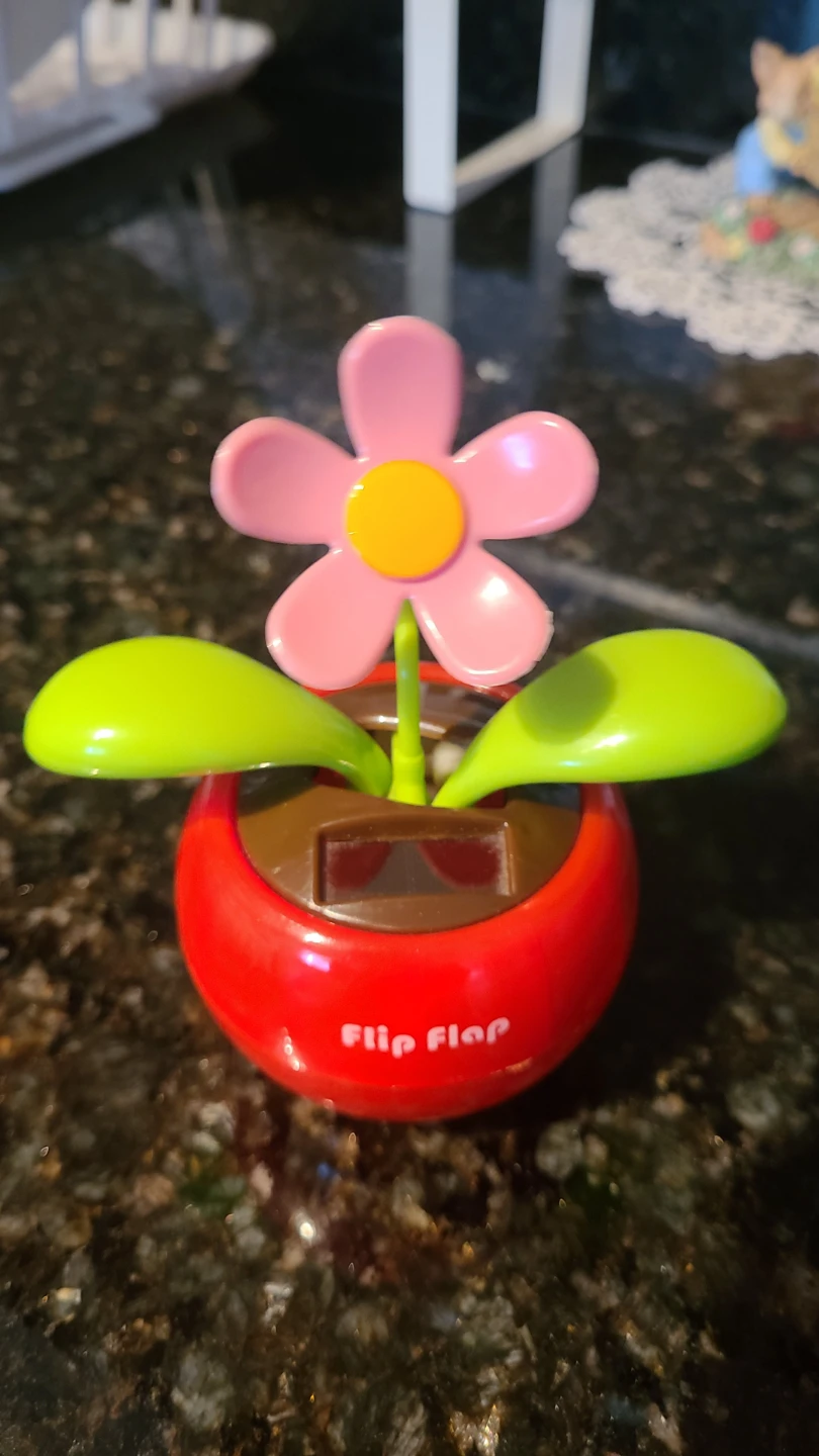 Flip Flap Solar Powered Dancing Flower