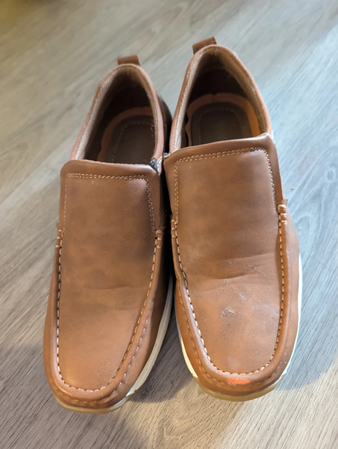 Brown slip-on casual shoes