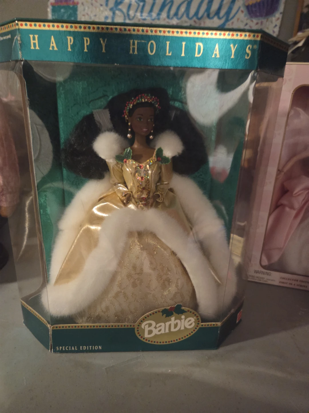 Happy Holidays Barbie Special Edition Doll - photo 2