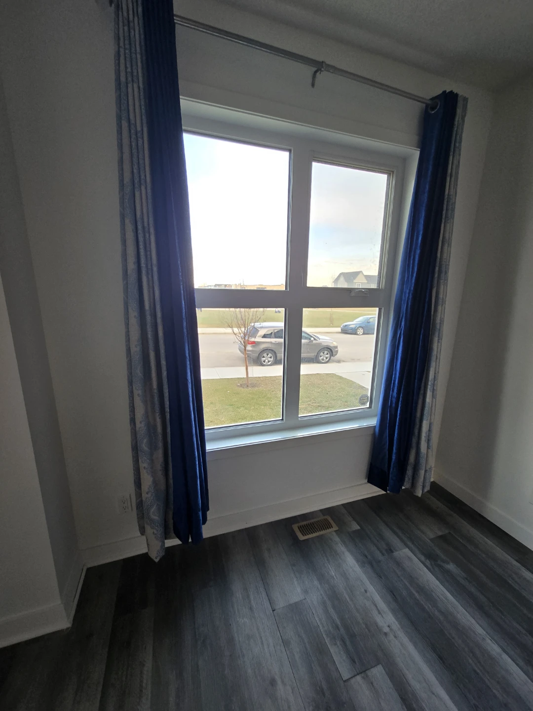 House for Sale - photo 4