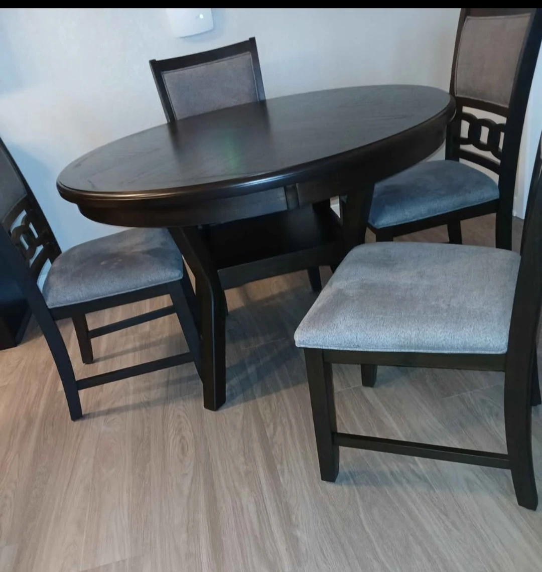 Round Dining Table with 4 Chairs - photo 4