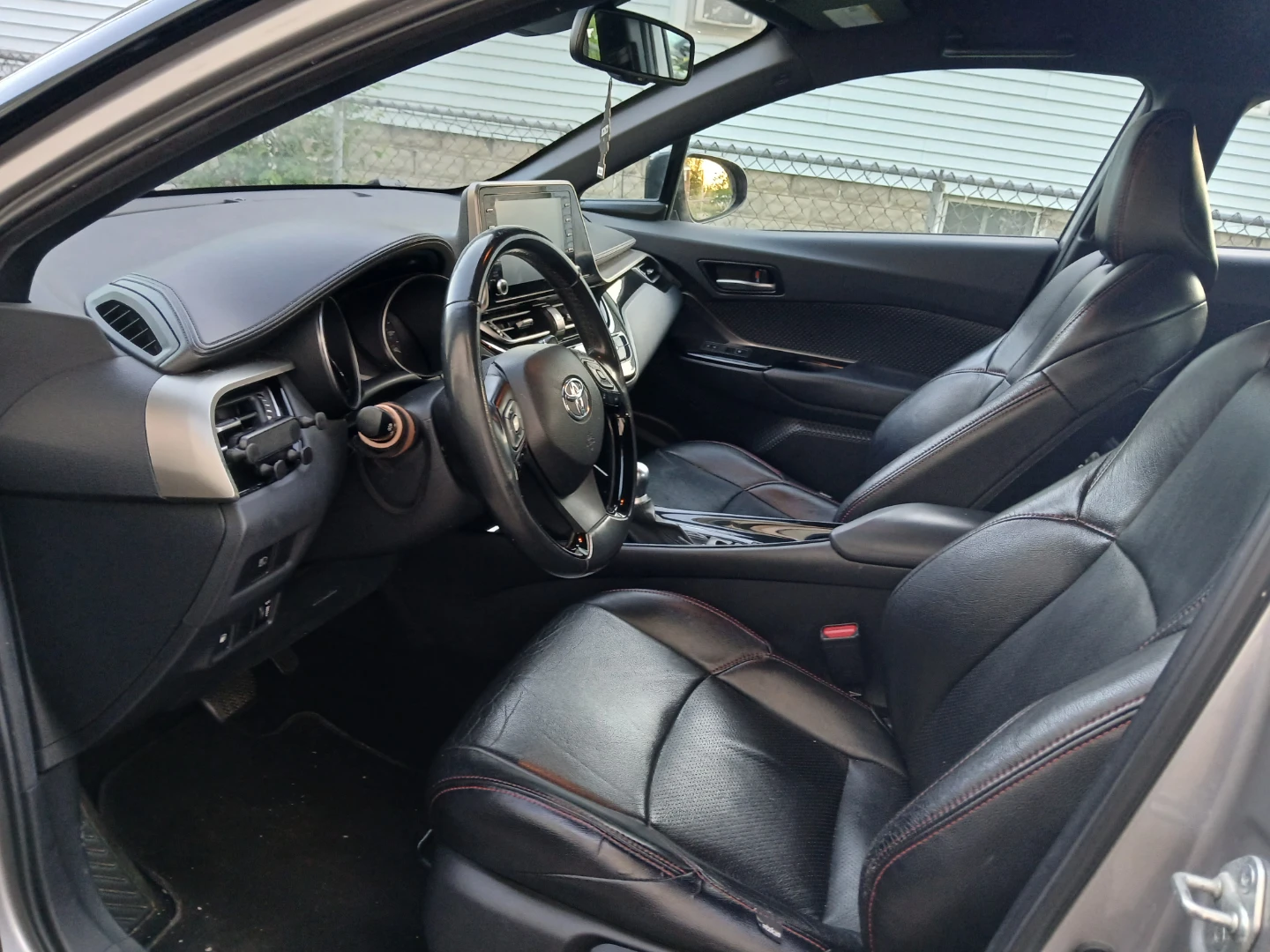 Toyota C-HR - photo 4