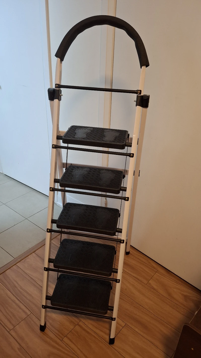 White 5-Step Folding Ladder with Handle,  stability bars