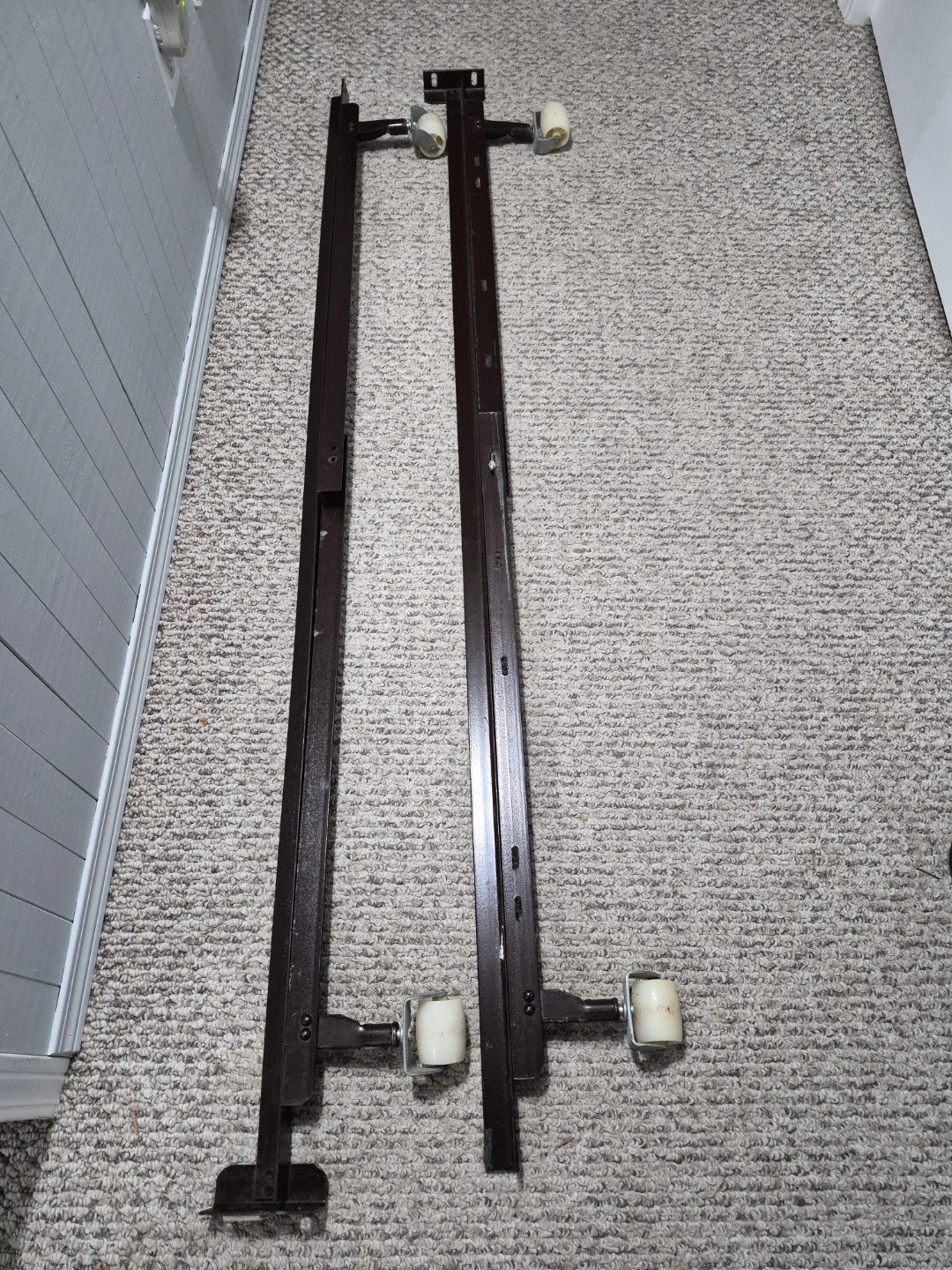 Queen mattress/box spring and metal frame set - photo 3