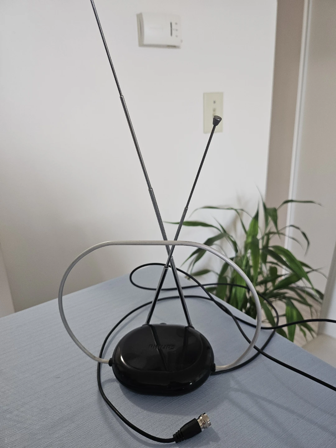 Philips Indoor TV Antenna - photo 2