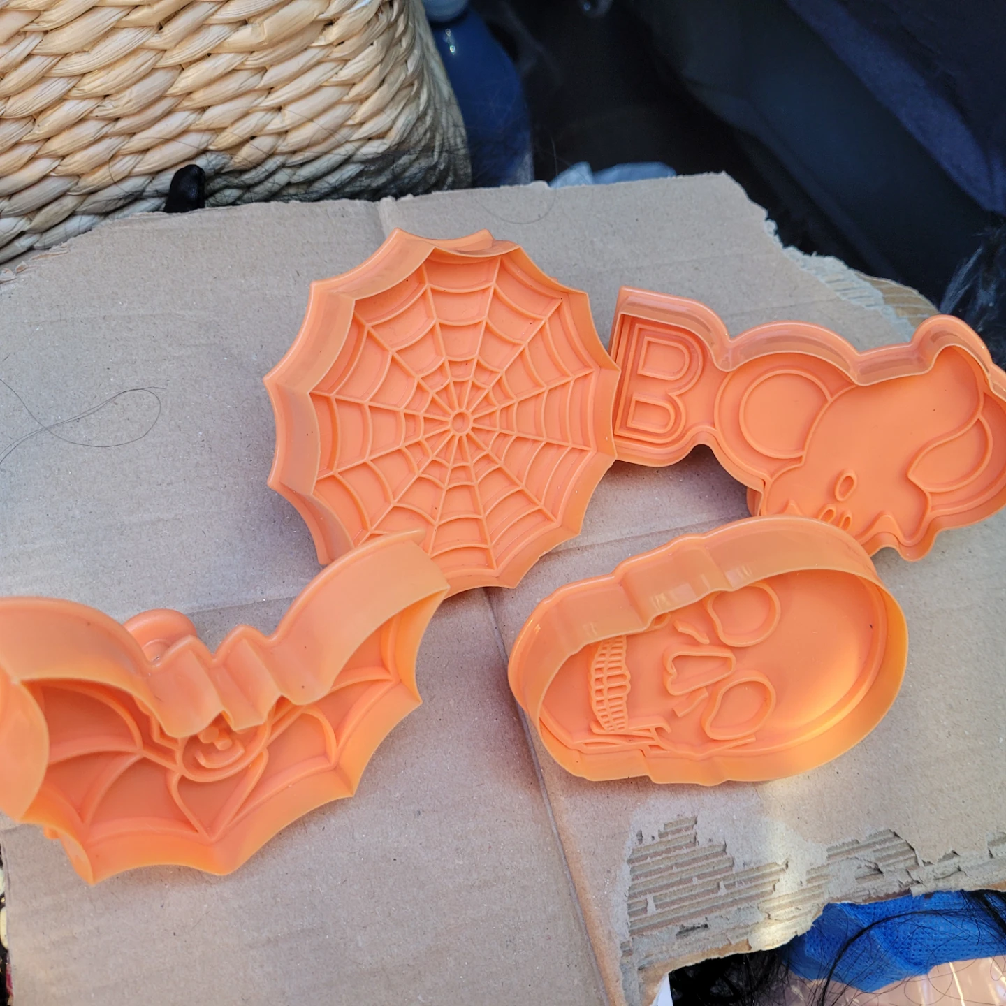 Set of 4 Halloween Cookie Stamp Cutters - photo 2