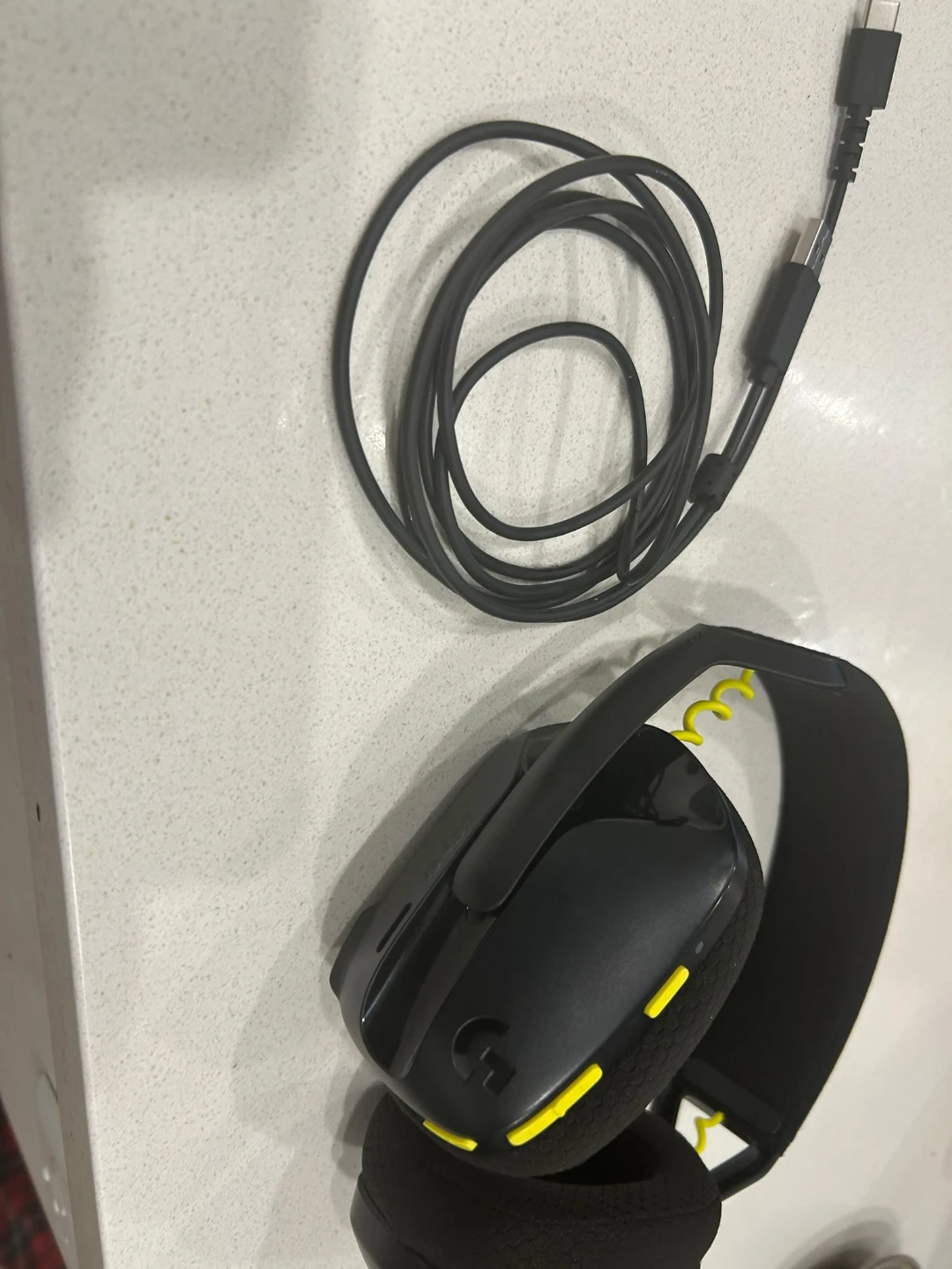 Logitech G435 Wireless Gaming Headset - photo 2