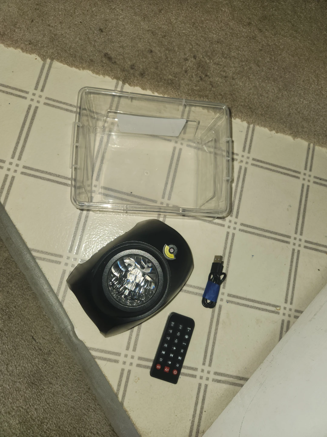 Galaxy Light Projector and Speaker with Remote - photo 4