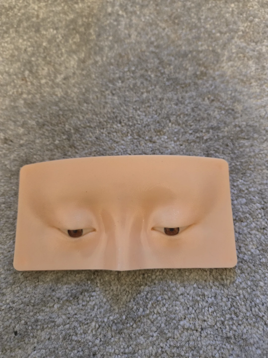 Eyelash extension practice mannequin eye pad