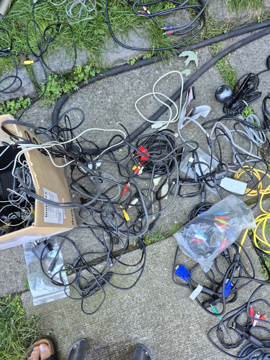 Large Collection of Assorted Electronic Cables - photo 4