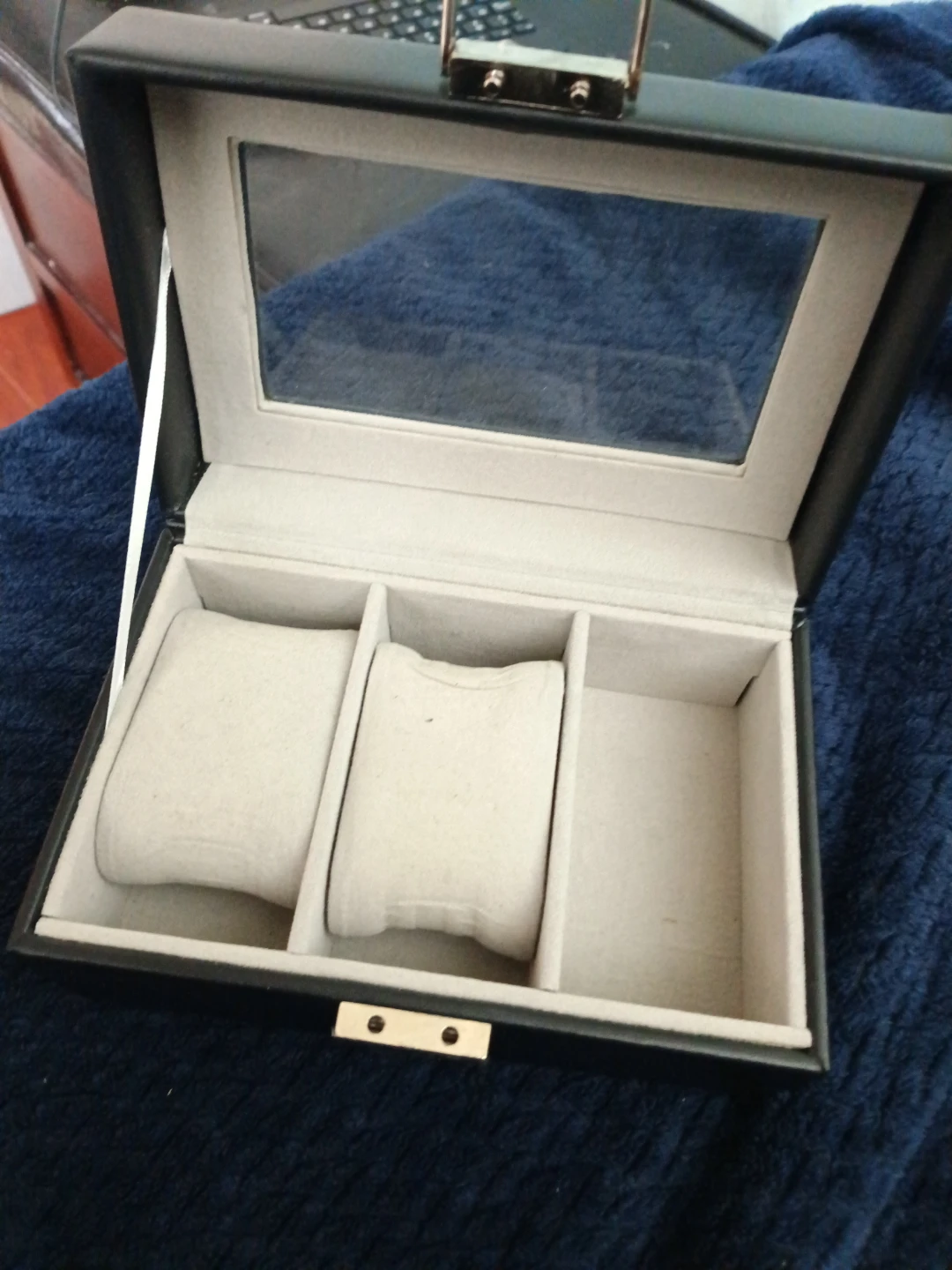 3-Slot Watch Storage Case $10 - photo 2