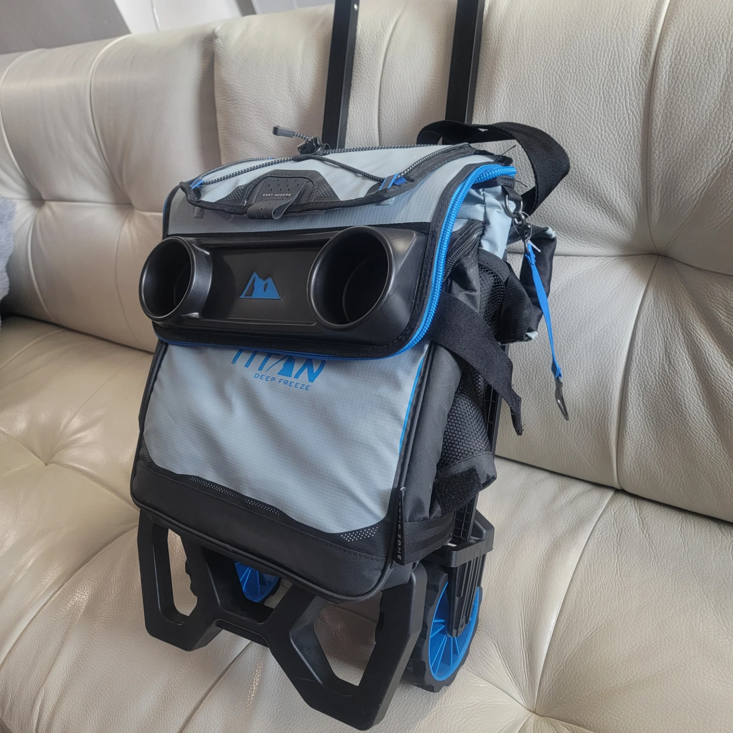 Titan Deep Freeze Rolling Cooler - photo 5