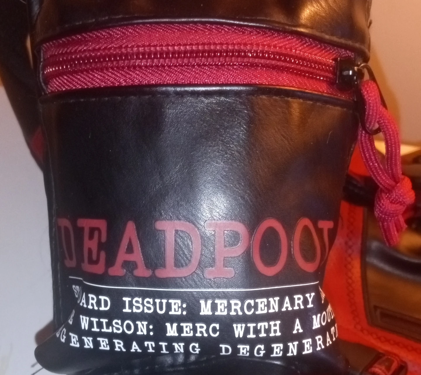 Bioworld Deadpool X-Men Backpack Genuine Leather - photo 2