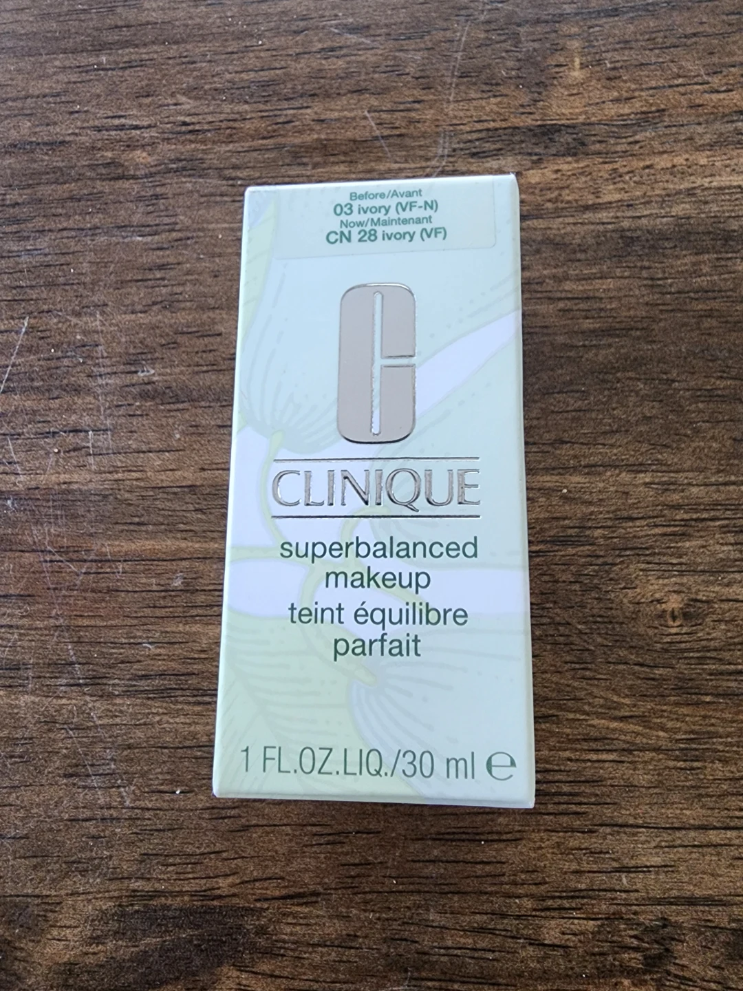 Clinique Superbalanced Makeup Foundation – Shade CN 28 Ivory 🏈 - photo 4