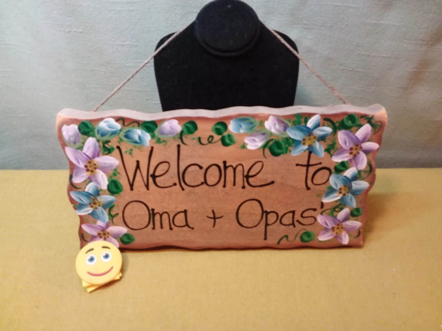 🏈 👵👴 ➡️ Hand-Painted Oma & Opas Welcome Sign 👋