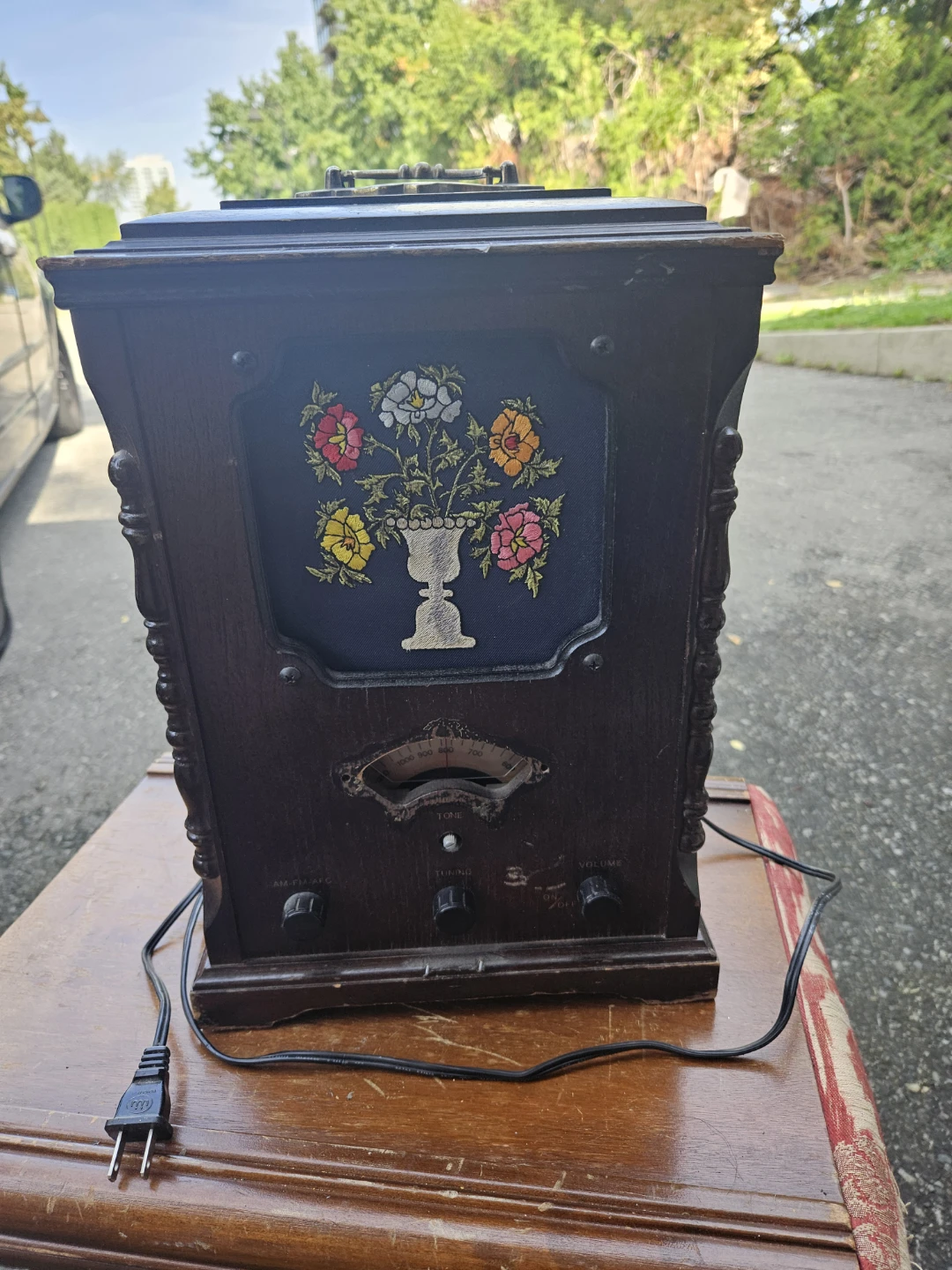 Vintage Floral Tabletop Radio - photo 2