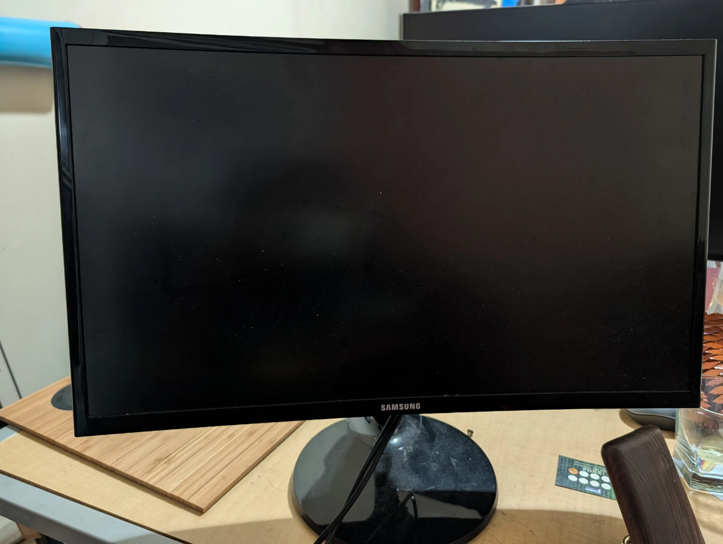 Samsung 21.5" Curved LED Monitor - photo 2