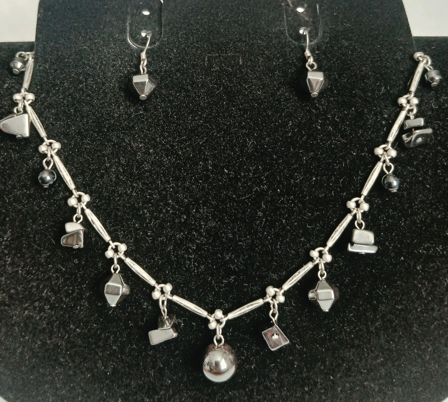 HEMATITE Necklace and Earring Set