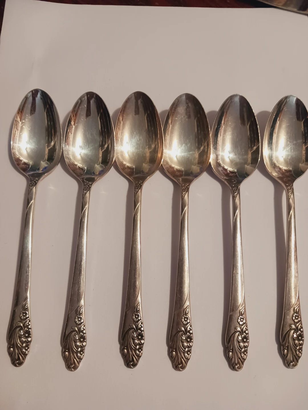 Set of 6  × Oneida Community Silver Plated Floral dessert Spoons - photo 2
