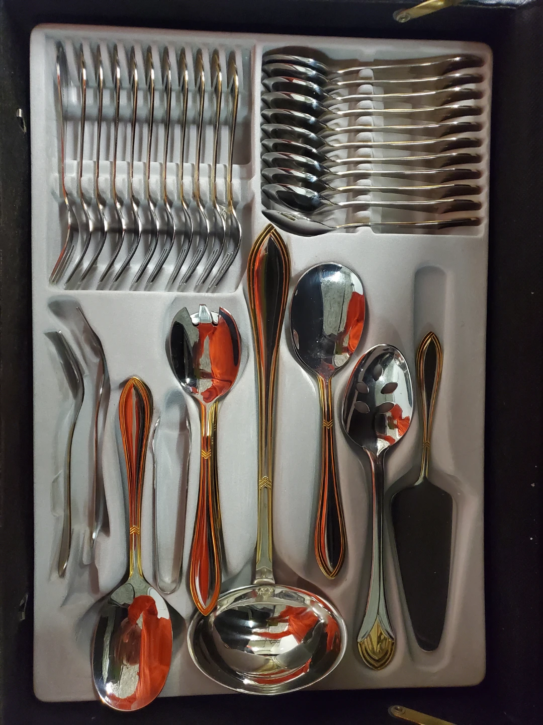 Like new 67 pcs Gold-Accented Stainless Steel Set in Carry Case - photo 4