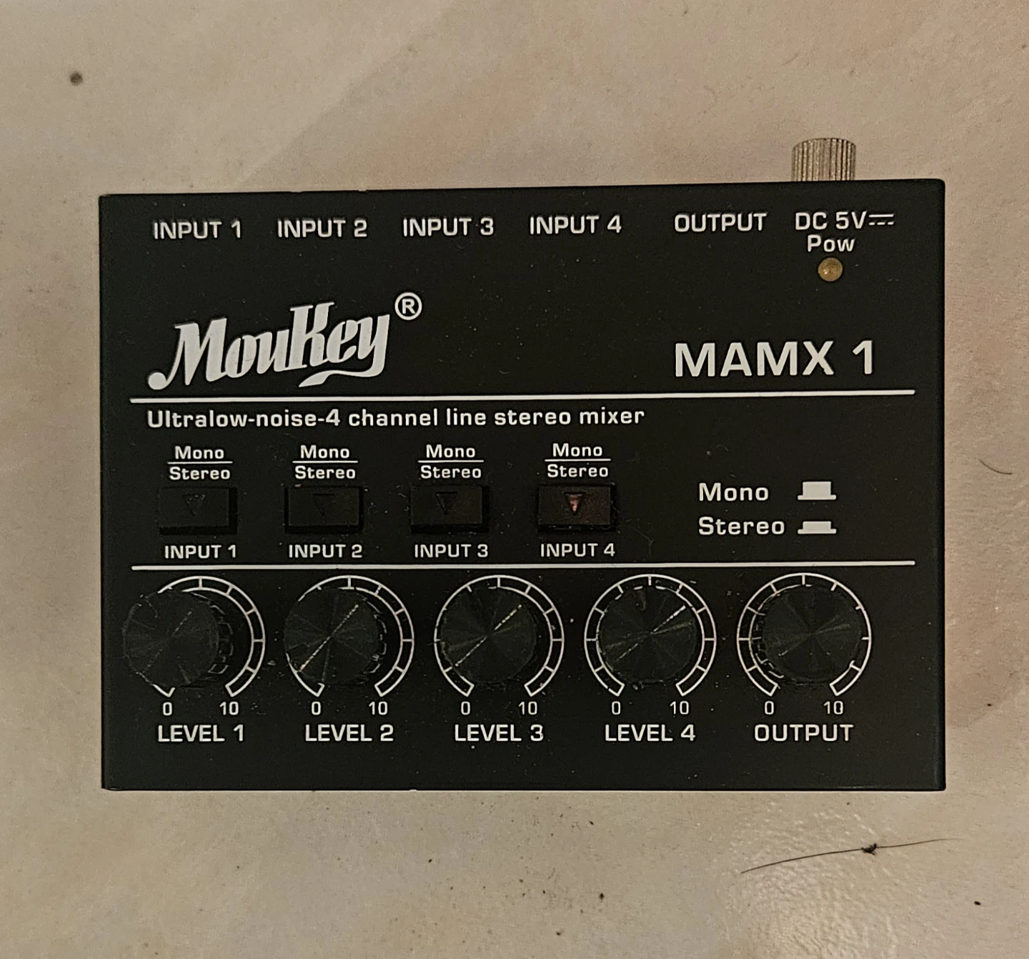 Moukey MAMX 1 4-Channel Stereo Mixer