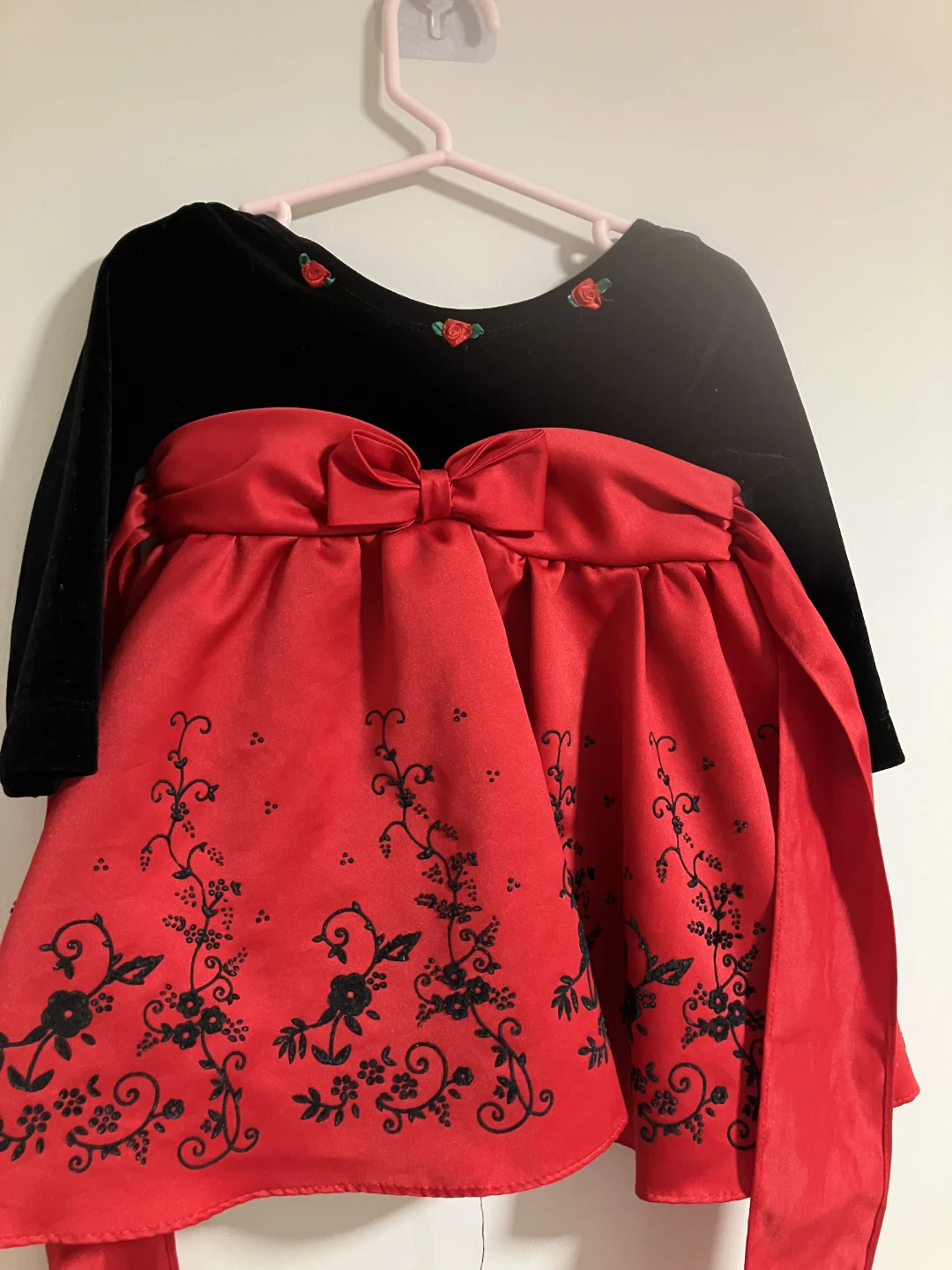 Black and Red dress - 12 month