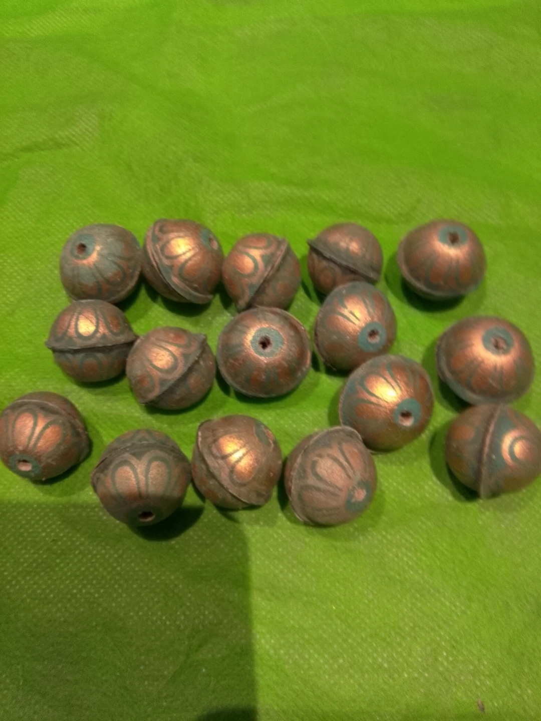 Set of 16 Decorative Bronze Beads 🏈