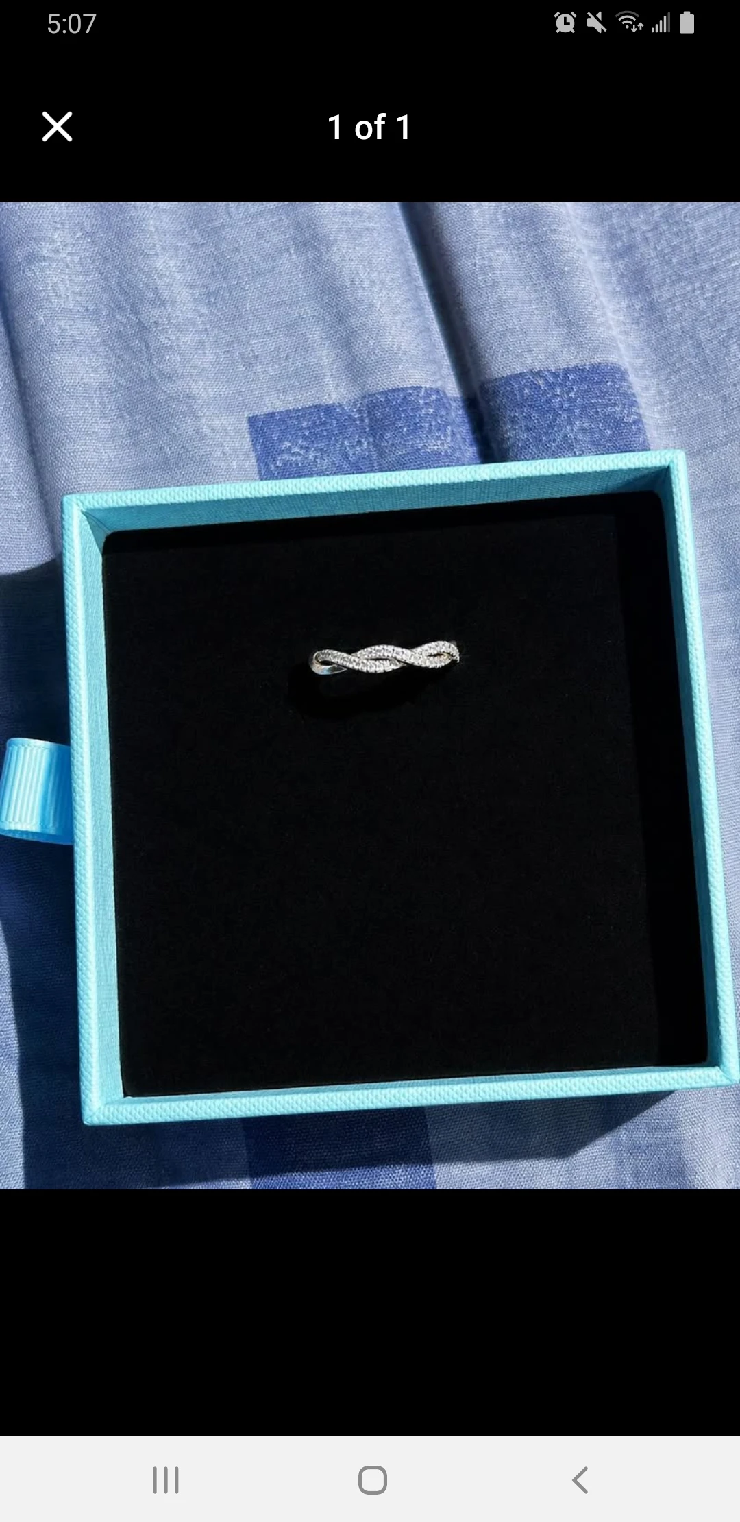nfinity Twist Diamond Band